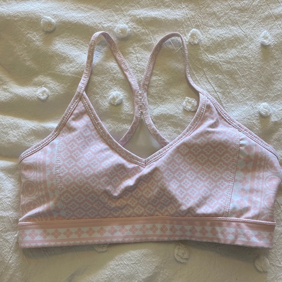 White Fox Boutique Other - Sarah’s Day x White Fox Sports Bra